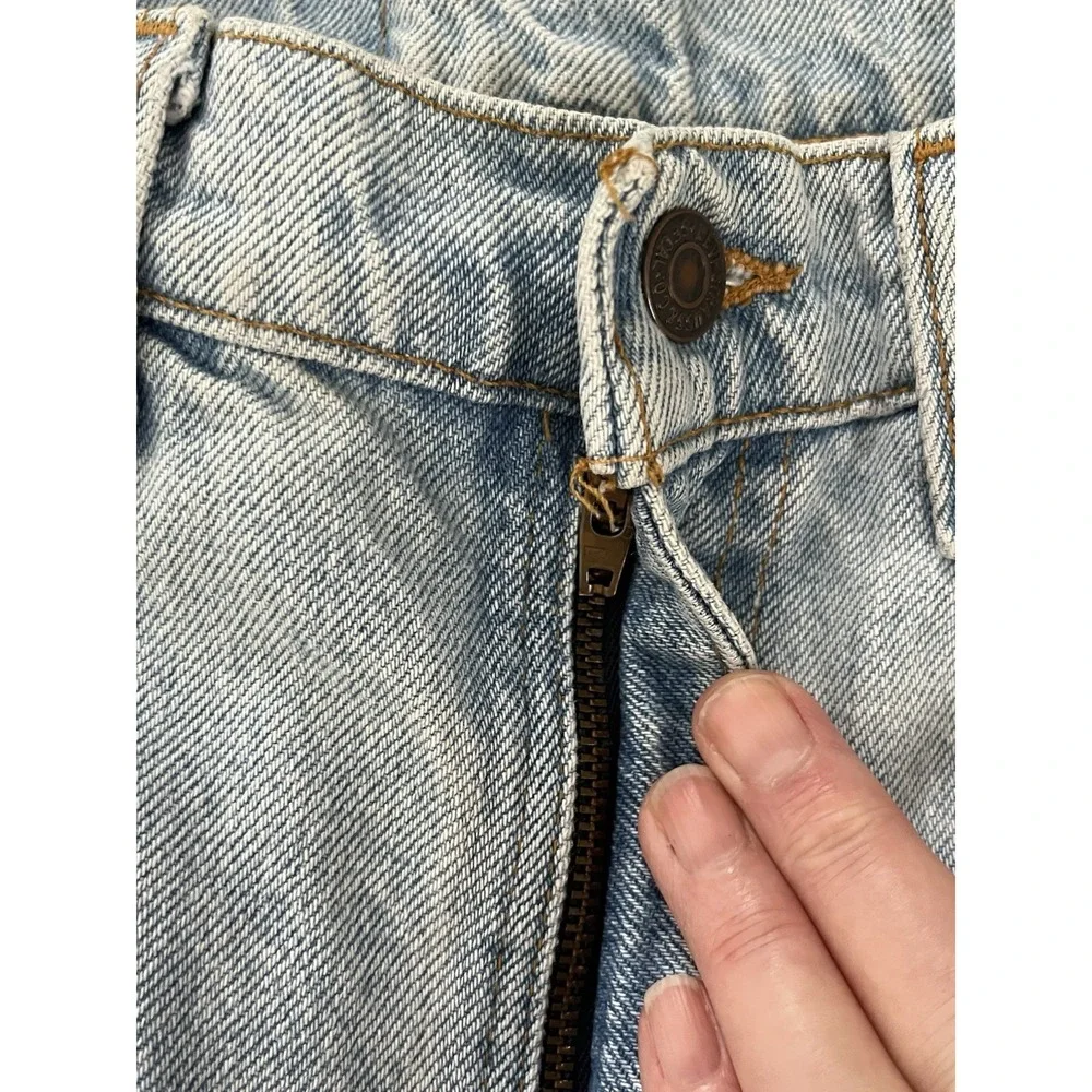 Vintage Levis 505 Regular Fit Straight Leg Jeans Light Wash Made in USA 33x30